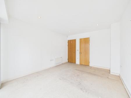 2 bedroom Flat to let in Alexandra Tower, 19 Princes Parade, L3