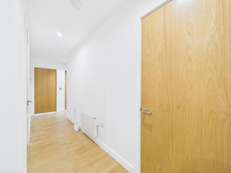 2 bedroom Flat to let in Alexandra Tower, 19 Princes Parade, L3