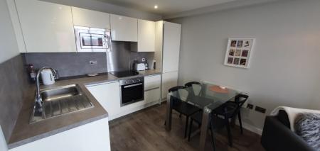 2 bedroom Flat to let in Ropemaker Place, 93 Renshaw Street, L1