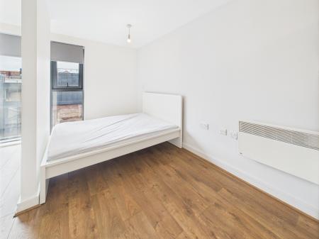 1 bedroom Studio flat to let in Wolstenholme Square, Block C, 2 Nation Way, L1