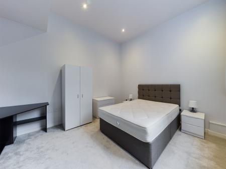 2 bedroom Flat to let in Orleans House, 19 Edmund Street, L3