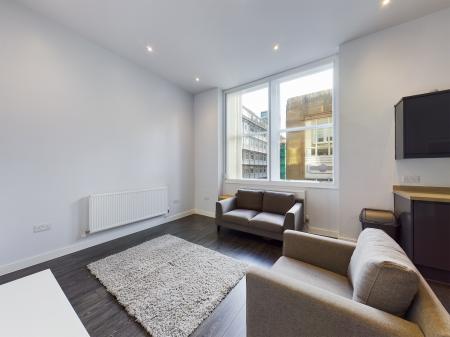2 bedroom Flat to let in Orleans House, 19 Edmund Street, L3