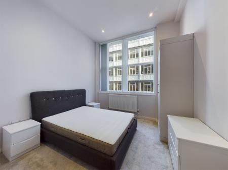 2 bedroom Flat to let in Orleans House, 19 Edmund Street, L3