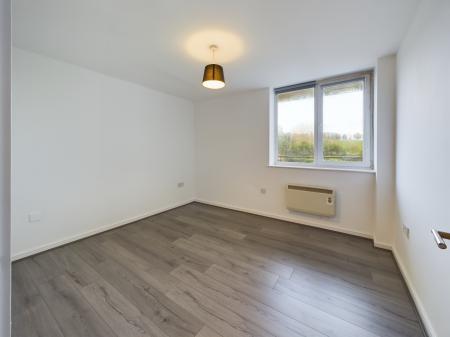 2 bedroom Flat to let in View 146, Conway Street, L5