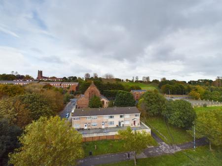 2 bedroom Flat to let in View 146, Conway Street, L5
