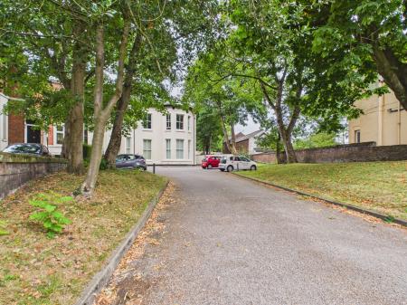 2 bedroom Flat to let in Greenheyes Road, L8 0SX