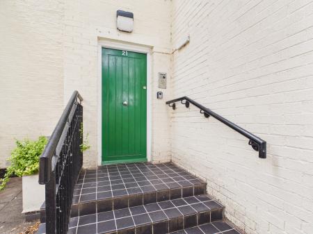2 bedroom Flat to let in Greenheyes Road, L8 0SX