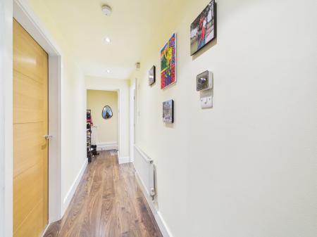 2 bedroom Flat to let in Greenheyes Road, L8 0SX