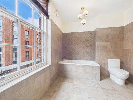 4 bedroom Terraced House to let in Catherine Street, L8