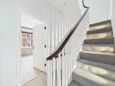 4 bedroom Terraced House to let in Catherine Street, L8