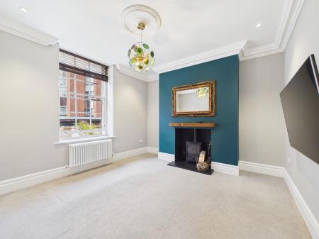 4 bedroom Terraced House to let in Catherine Street, L8