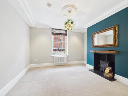 4 bedroom Terraced House to let in Catherine Street, L8