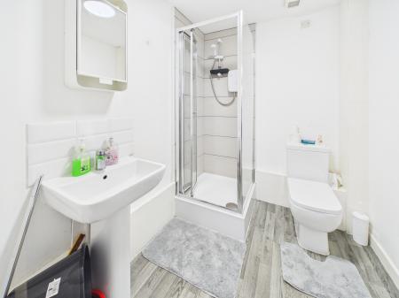 0 bedroom House share to let in Windsor House, 72-74 Durning Road, L7