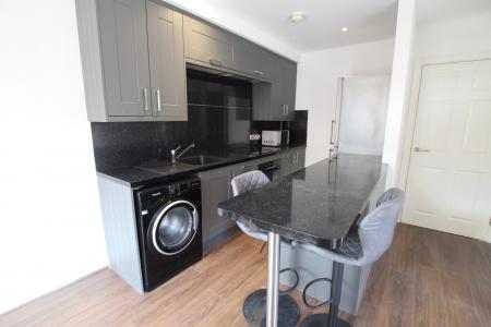 2 bedroom Flat to let in Kaber Ct, Horsfall St, L8 6RY