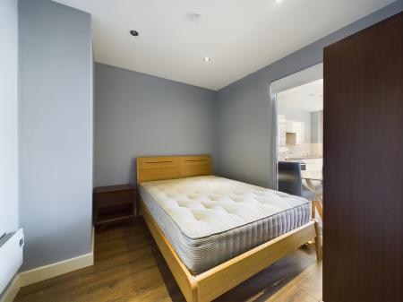 2 bedroom Flat to let in West Africa House, 25 Water Street, L2 0RG