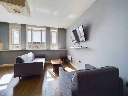 2 bedroom Flat to let in West Africa House, 25 Water Street, L2 0RG