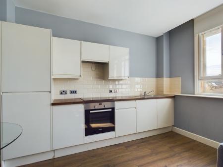 2 bedroom Flat to let in West Africa House, 25 Water Street, L2 0RG
