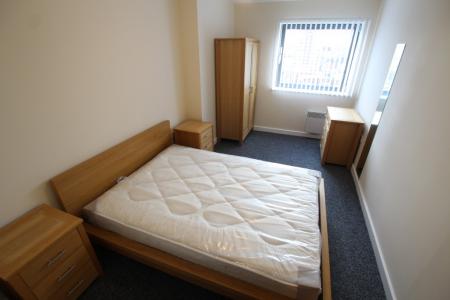 2 bedroom Flat to let in The Reach, 39 Leeds Street, L3