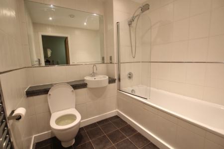 2 bedroom Flat to let in The Reach, 39 Leeds Street, L3