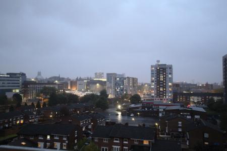 2 bedroom Flat to let in The Reach, 39 Leeds Street, L3