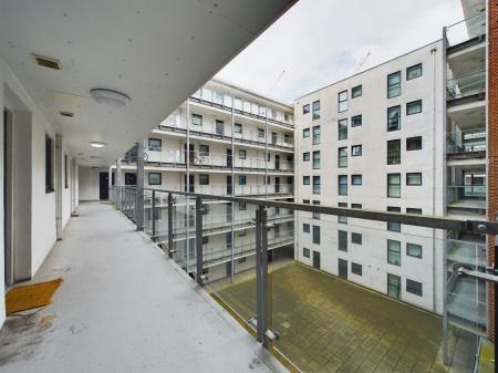 2 bedroom Flat to let in Kings Dock Mill, 32 Tabley Street, L1