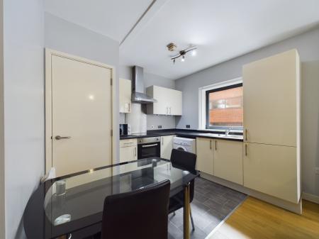 2 bedroom Flat to let in Kings Dock Mill, 32 Tabley Street, L1