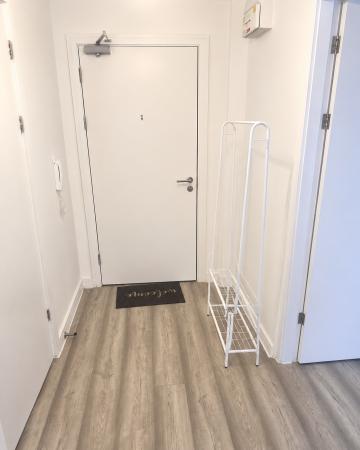 1 bedroom Flat to let in Wolstenholme Square, Block B, 2 Nation Way, L1