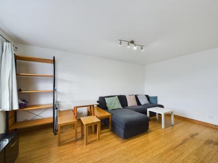 2 bedroom Flat to let in The Anchorage, L3 4DX