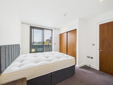 2 bedroom Flat to let in Waterside, 10 William Jessop Way, Liverpool, L3 1DF