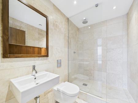 2 bedroom Flat to let in Waterside, 10 William Jessop Way, Liverpool, L3 1DF