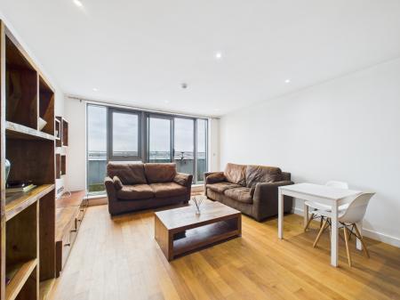 2 bedroom Flat to let in Waterside, 10 William Jessop Way, Liverpool, L3 1DF