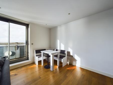 1 bedroom Flat to let in Waterside, 10 William Jessop Way, L3