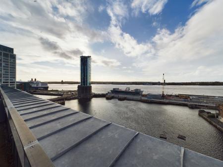 1 bedroom Flat to let in Waterside, 10 William Jessop Way, L3