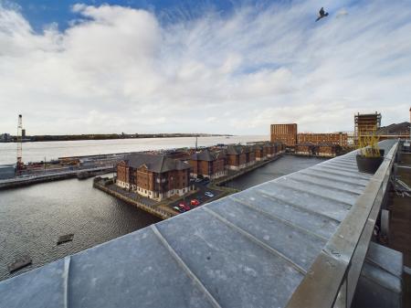 1 bedroom Flat to let in Waterside, 10 William Jessop Way, L3