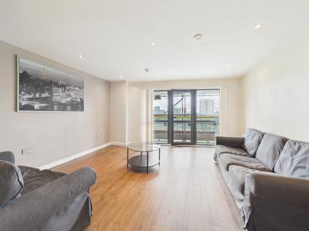 2 bedroom Flat to let in The Reach, 39 Leeds Street, L3 2DB