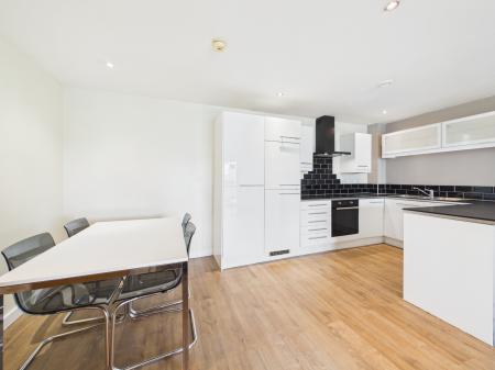 2 bedroom Flat to let in The Reach, 39 Leeds Street, L3 2DB