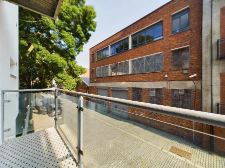 1 bedroom Flat to let in The Circle 109, 76 Henry Street, L1 5BU