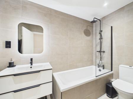 2 bedroom Flat to let in Waterloo Quay, Liverpool, L3 0BS