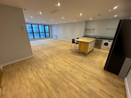 2 bedroom Flat to let in The Reach, 39 Leeds Street, L3