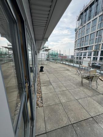2 bedroom Flat to let in The Reach, 39 Leeds Street, L3