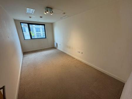 2 bedroom Flat to let in The Reach, 39 Leeds Street, L3