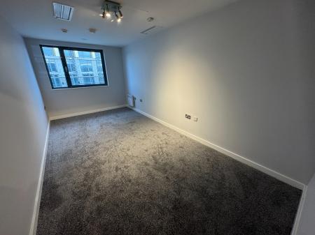 2 bedroom Flat to let in The Reach, 39 Leeds Street, L3