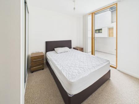 1 bedroom Flat to let in Mann Island, 11, L3