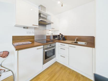 1 bedroom Flat to let in Mann Island, 11, L3
