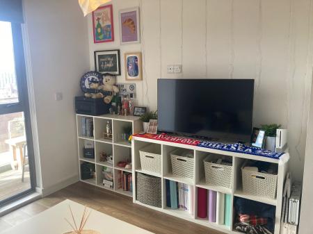 1 bedroom Flat to let in Block D Wolstenholme Square, 3 Parr St, Liverpool, L1 4EW