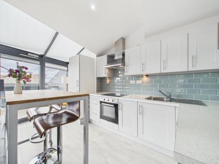 1 bedroom Apartment to let in Mann Island, 15, L3