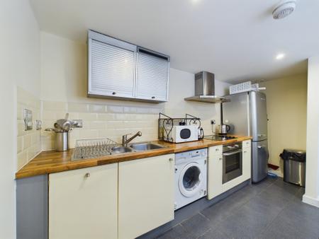 1 bedroom Flat to let in 8 Old Hall Street, City Centre, Liverpool, L3