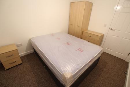 2 bedroom Flat to let in Kaber Ct, Horsfall St, Liverpool, L8 6RY