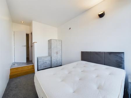 3 bedroom Flat to let in The Tea Factory, 80 Wood Street, L1