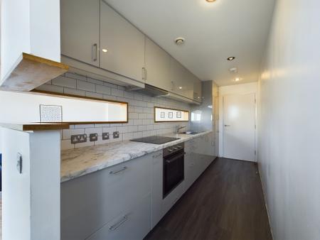 3 bedroom Flat to let in The Tea Factory, 80 Wood Street, L1